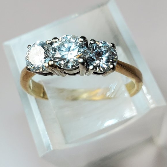 18K white gold women’s diamond ring - Picture 4 of 10